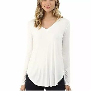 Culture Phit Kierra V-Neck Long Sleeve Cream Top S